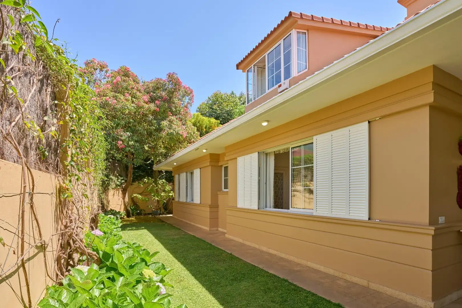 Vista exterior de Casa o chalet en venta en Santa Úrsula con Aire acondicionado, Calefacción y Jardín privado