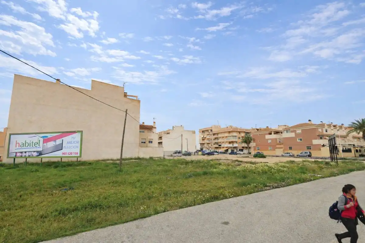 Residencial en venta en Carrer Molí, Las Bayas