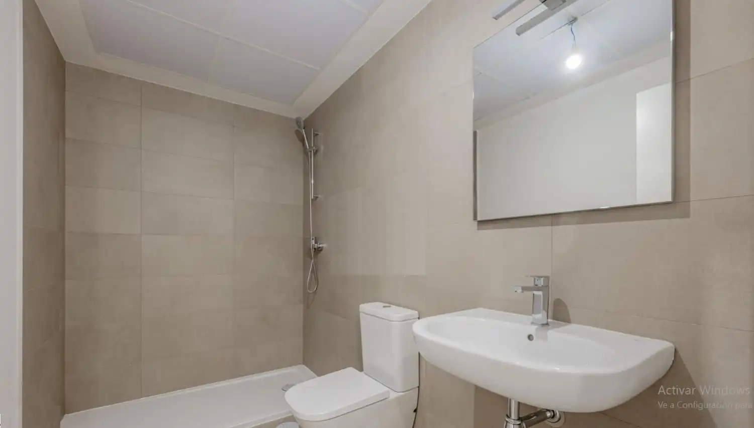 Badezimmer von Dachboden zum Verkauf in Torremolinos mit Klimaanlage, Terrasse und Abstellraum