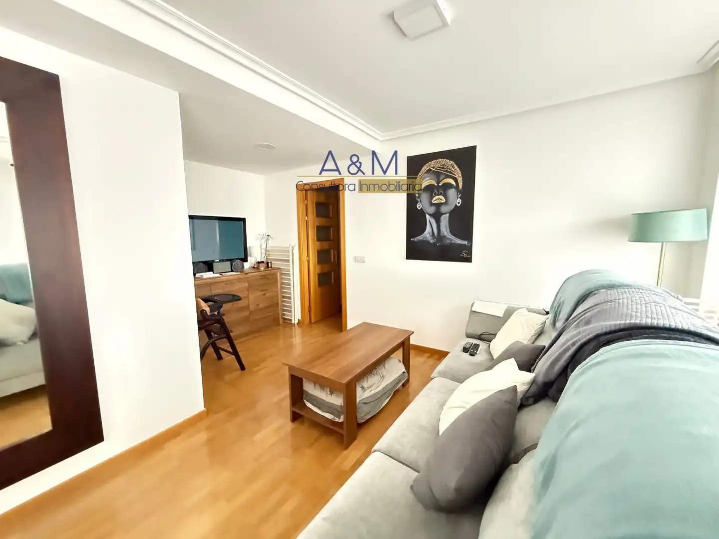 Sala de estar de Ático en venta en Valladolid con Calefacción, Parquet y Terraza