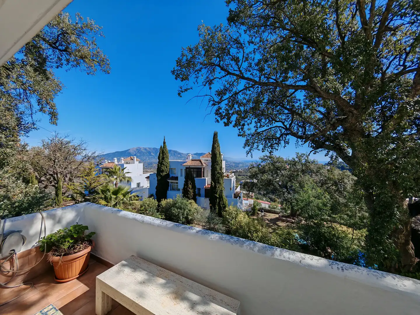 Apartamento con piscina en venta en La Mairena, imagen 2