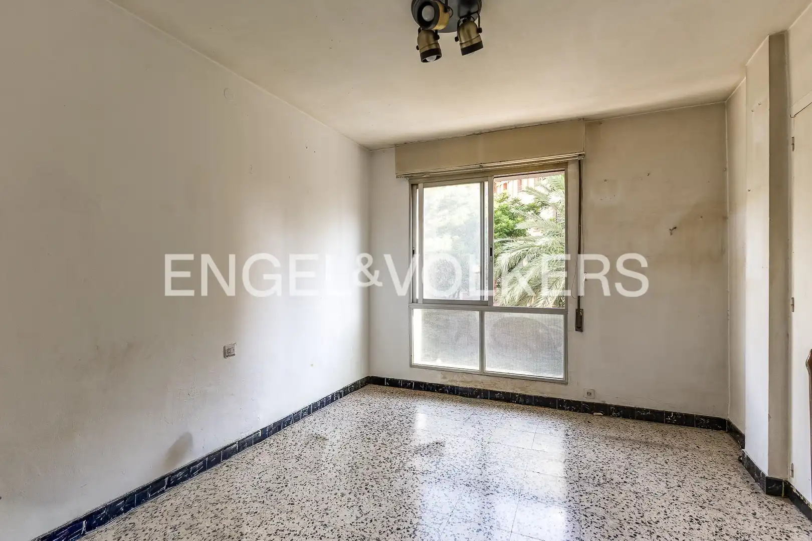 Flat for sale in Tarragona  with Air Conditioner and Heating
