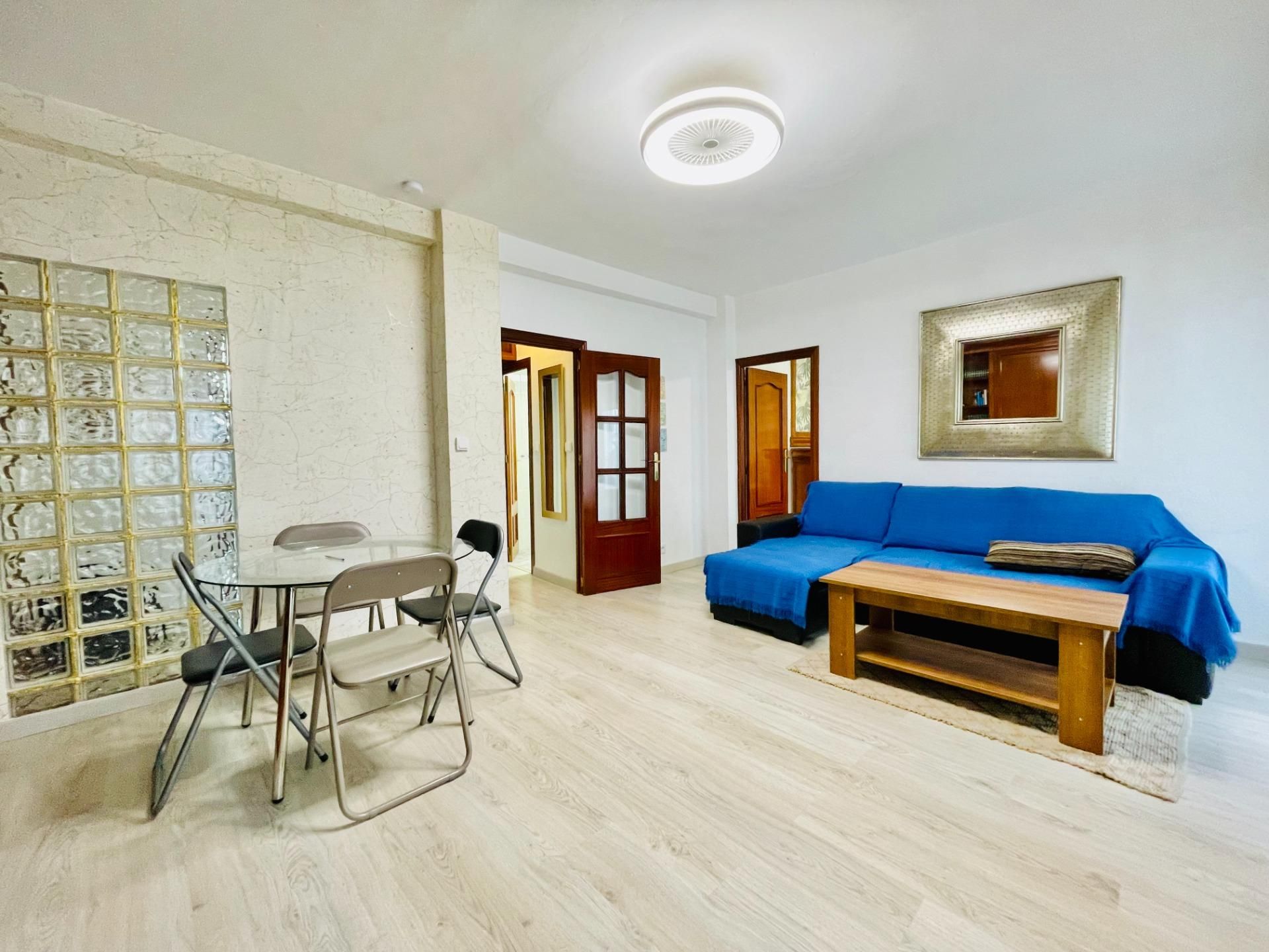 Living room of Flat to rent in  Córdoba Capital  with Air Conditioner, Heating and Balcony