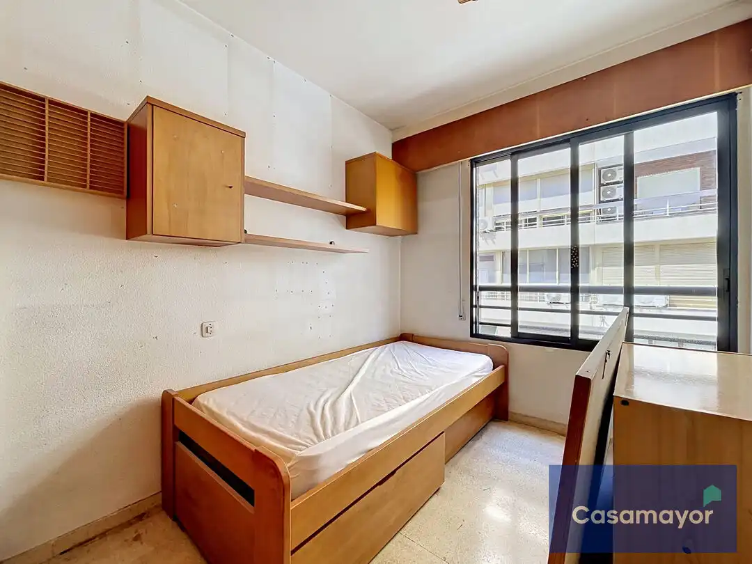Schlafzimmer von Wohnung zum Verkauf in Alicante / Alacant mit Klimaanlage, Abstellraum und Balkon