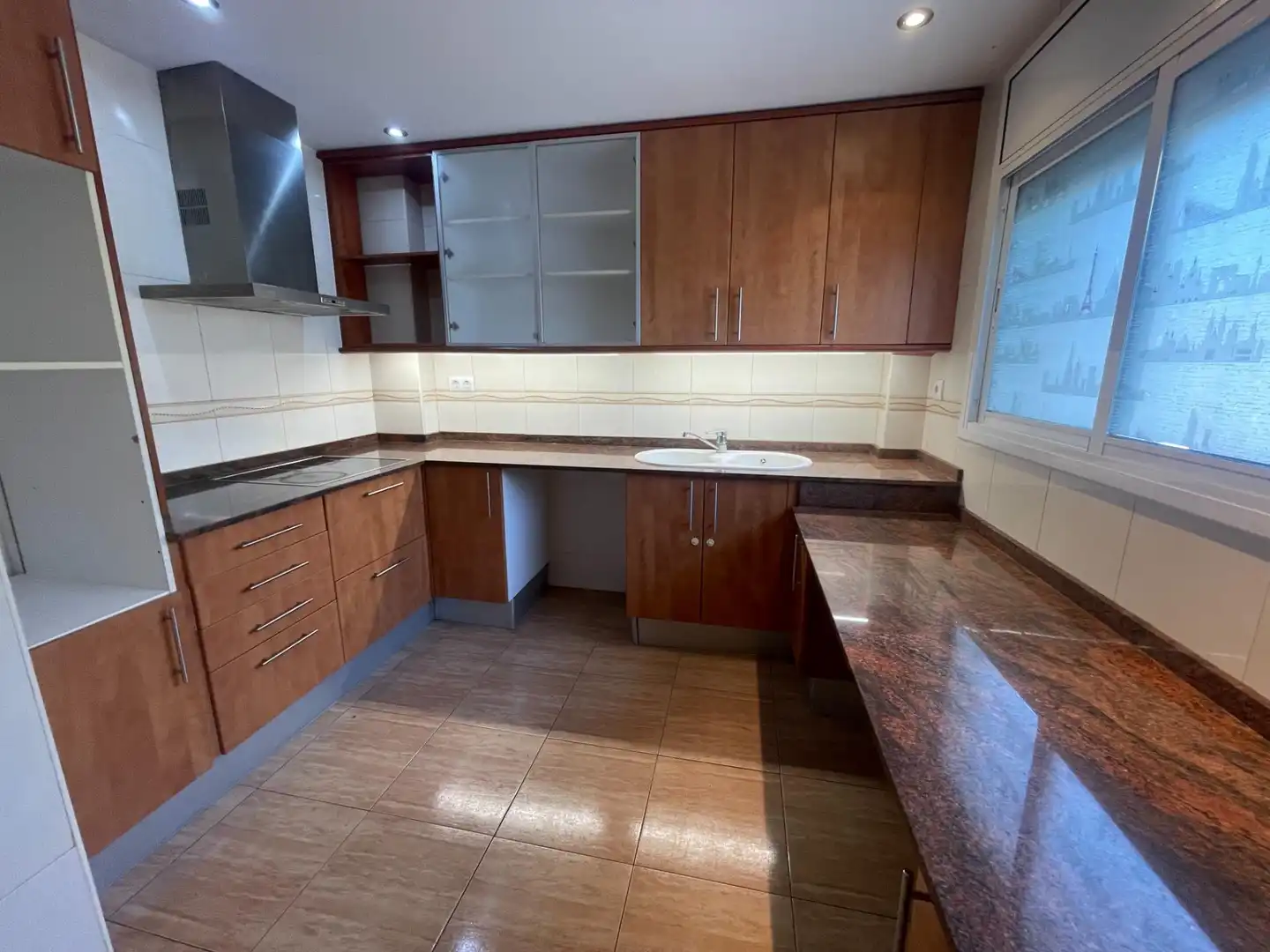 Casa amb terrassa en venda a Sant Andreu de la Barca, imagen 5