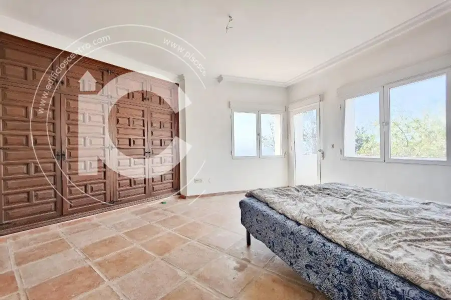 Chalet con piscina en venta en marina del este, imagen 5