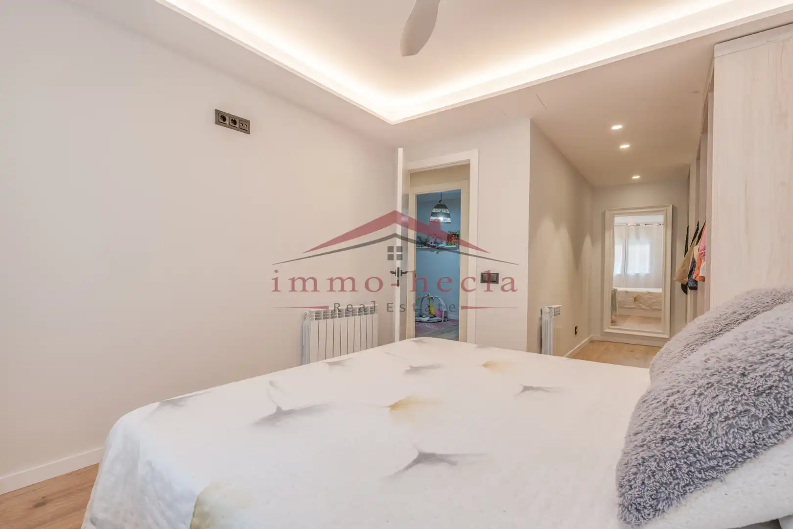 Schlafzimmer von Wohnung zum Verkauf in Santa Margarida de Montbui mit Heizung und Balkon
