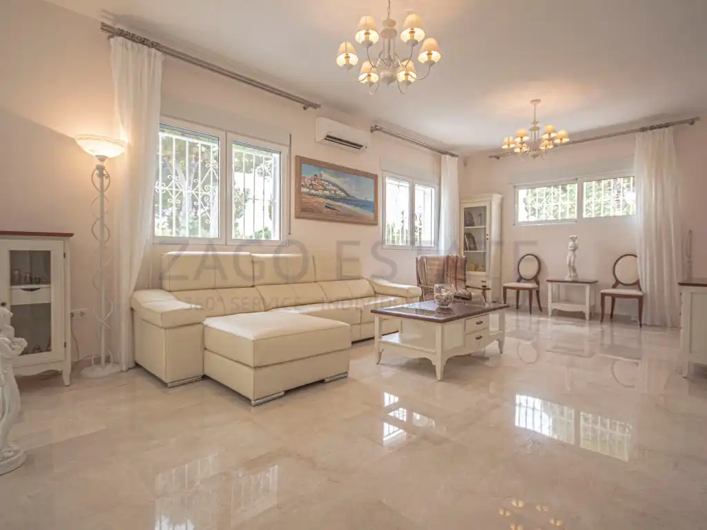 Sala de estar de Casa o chalet en venta en Altea con Piscina y Amueblado