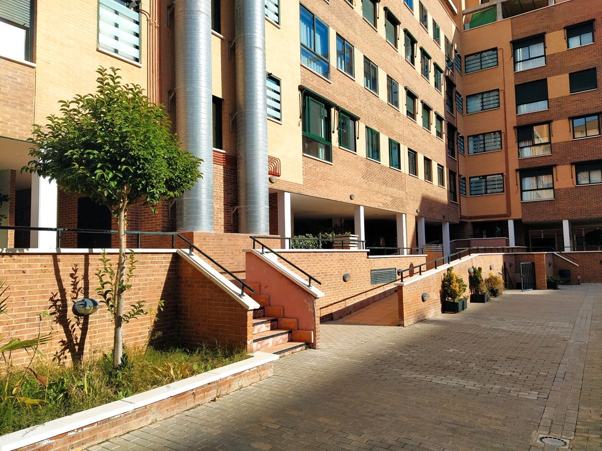 Exterior view of Flat for sale in Leganés  with Air Conditioner, Heating and Private garden