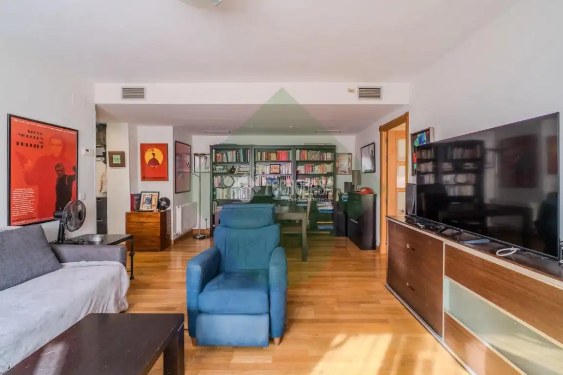 Living room of Flat for sale in Madrid  with Air Conditioner, Heating and Terrace