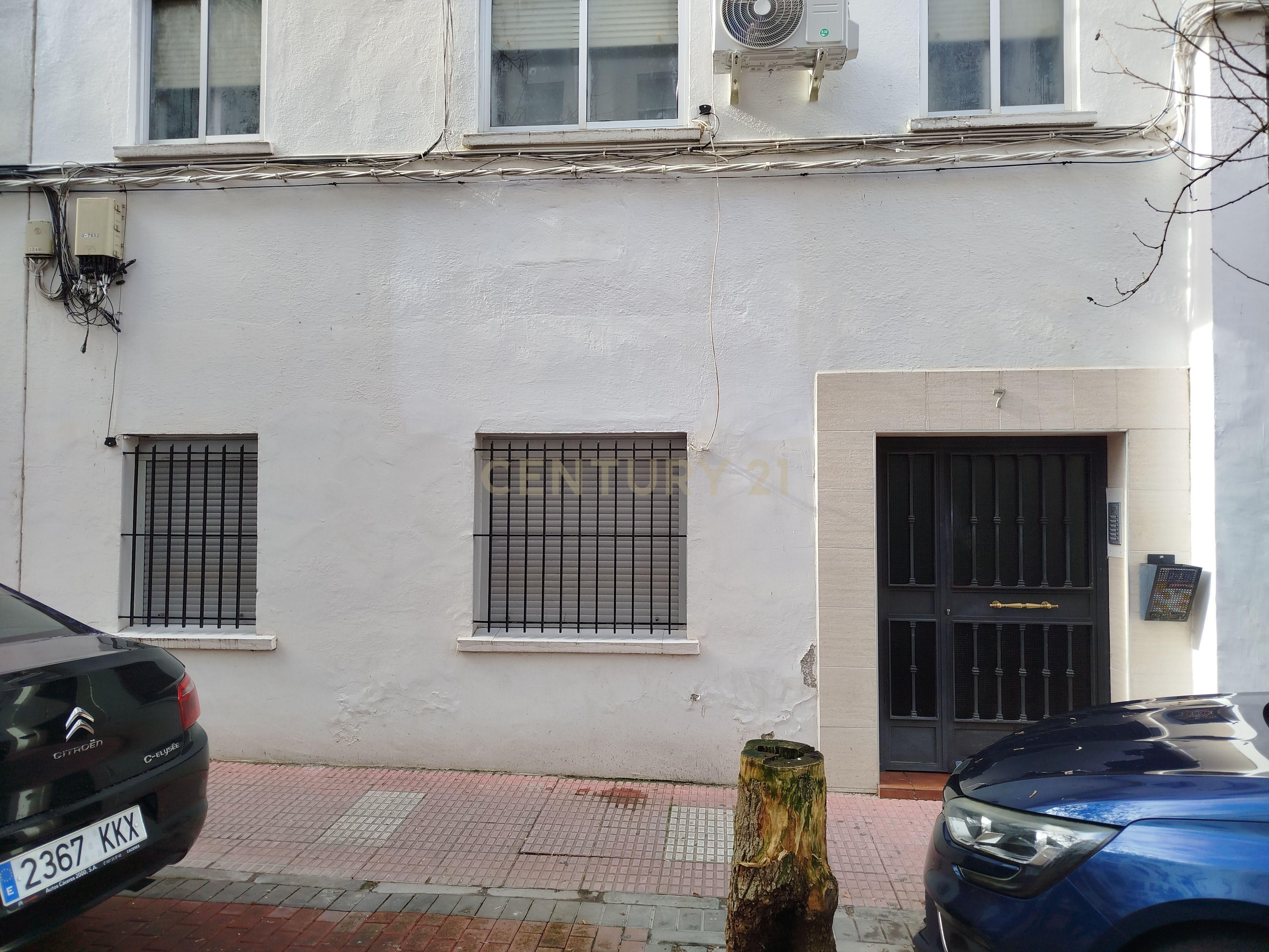 Vista exterior de Apartament en venda en Cáceres Capital amb Forn i Rentadora