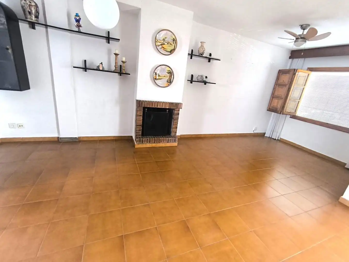 Sala de estar de Casa adosada en venta en Punta Umbría con Aire acondicionado y Balcón