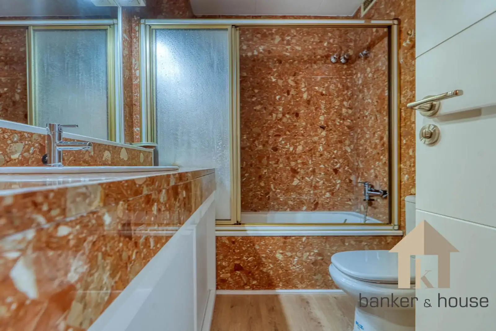Bathroom of Detached homes for sale in Cerdanyola del Vallès  with Air Conditioner, Heating and Private garden
