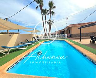 Außenansicht von Country house zum verkauf in Roquetas de Mar mit Privatgarten, Schwimmbad und Möbliert