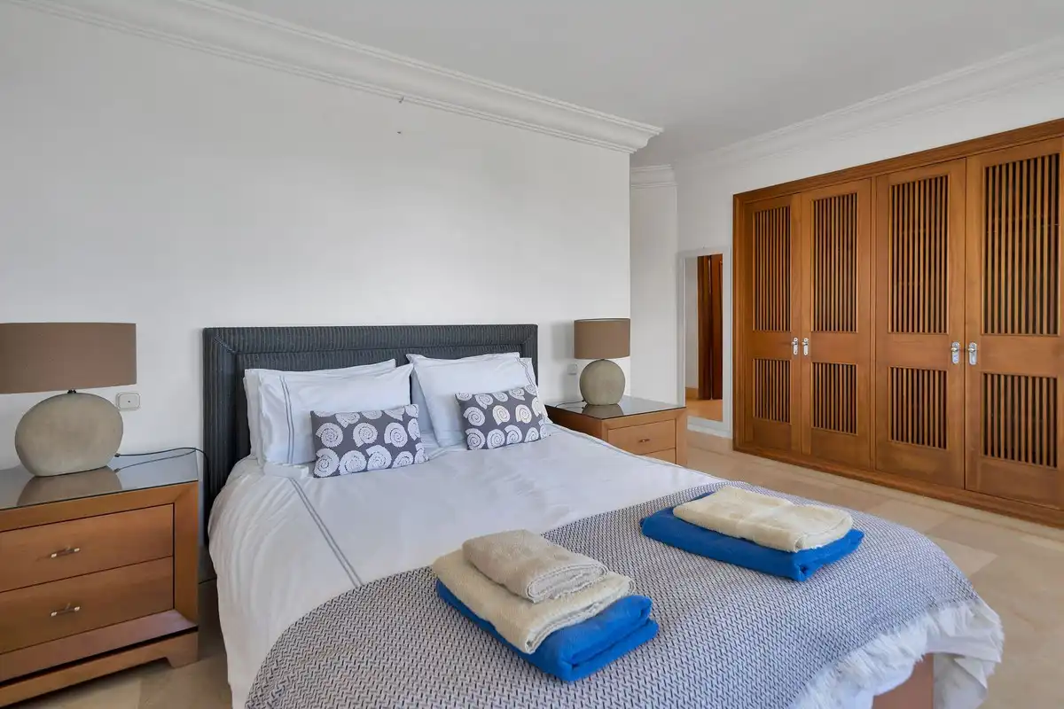 Habitación de Casa o chalet en venta en Marbella con Aire acondicionado, Calefacción y Jardín privado
