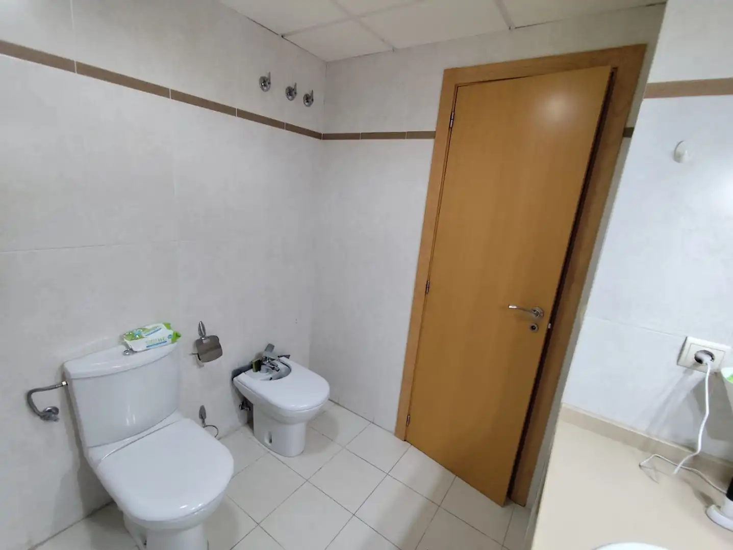 Bathroom of Flat for sale in Castellón de la Plana / Castelló de la Plana  with Air Conditioner, Heating and Parquet flooring