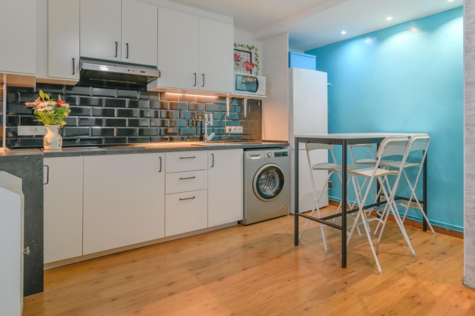 Kitchen of Premises for sale in  Barcelona Capital  with Furnished