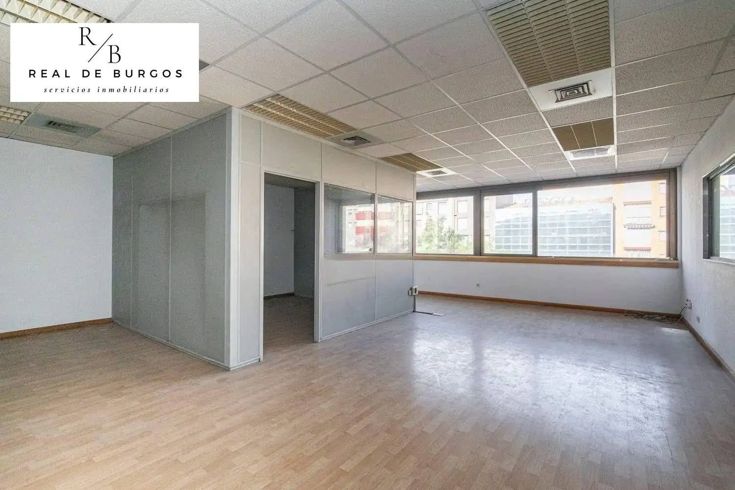 Office for rent in Valladolid  with Air Conditioner and Heating