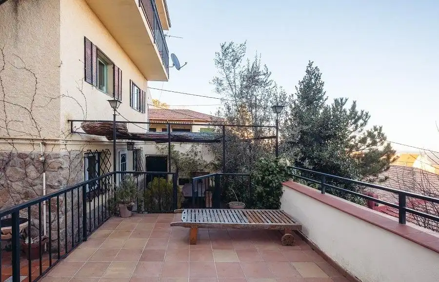 Terraza de Casa o chalet en venta en San Lorenzo de El Escorial con Calefacción, Jardín privado y Terraza