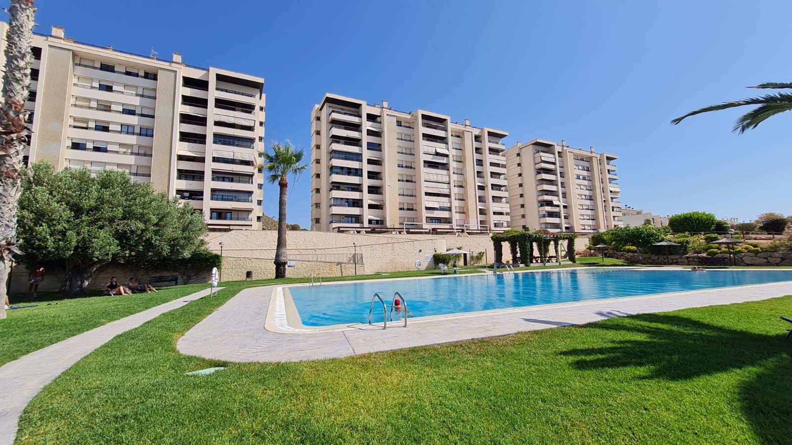 Piscina de Apartament en venda en Villajoyosa / La Vila Joiosa