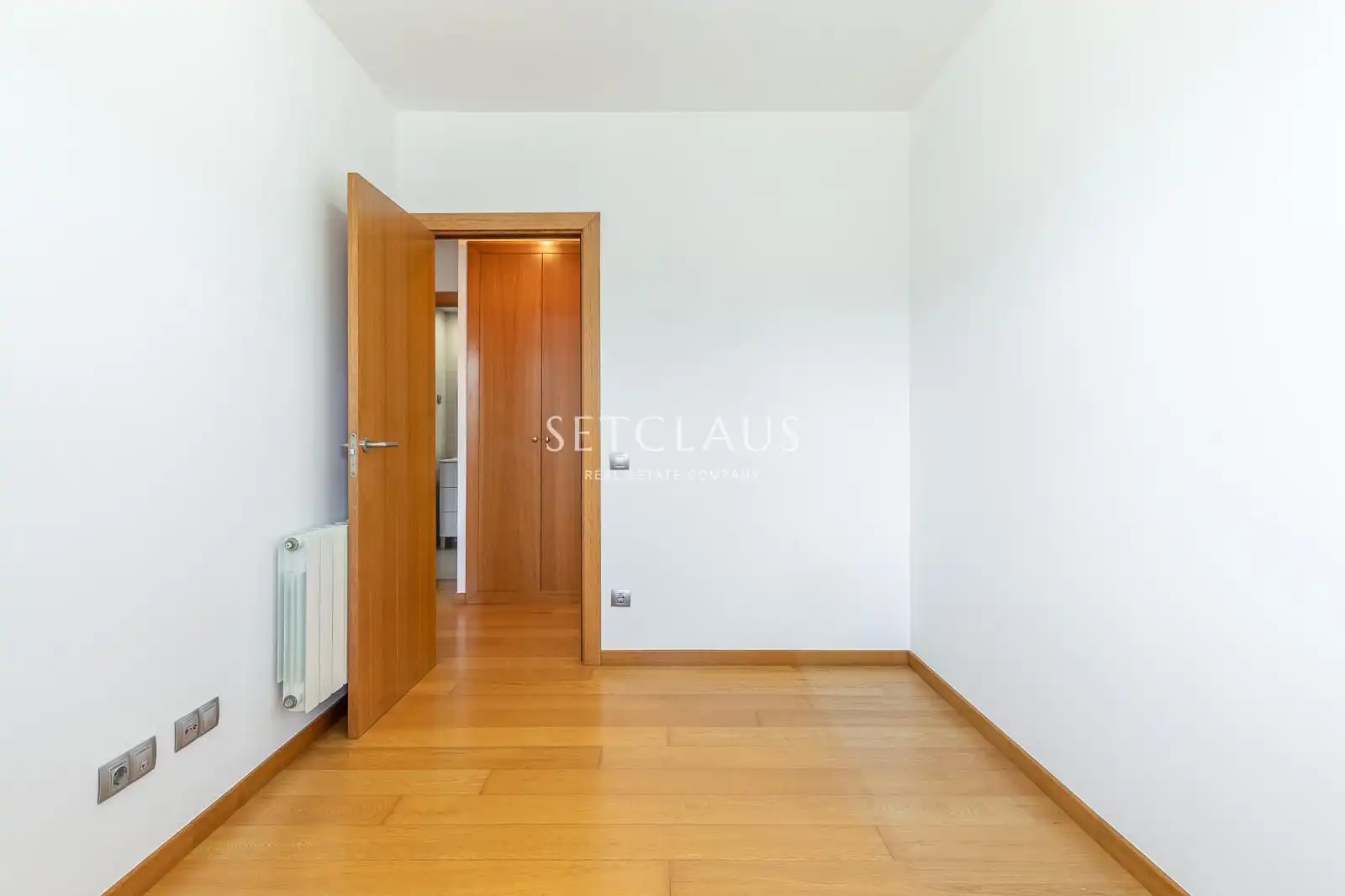 Bedroom of Flat for sale in Badalona  with Air Conditioner, Heating and Terrace