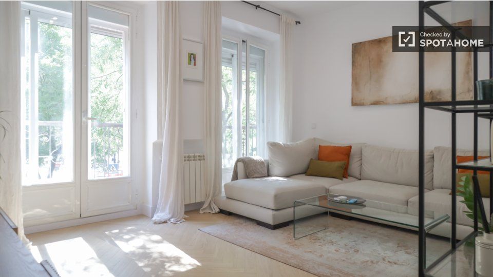 Piso de alquiler en Ríos Rosas - Nuevos Ministerios