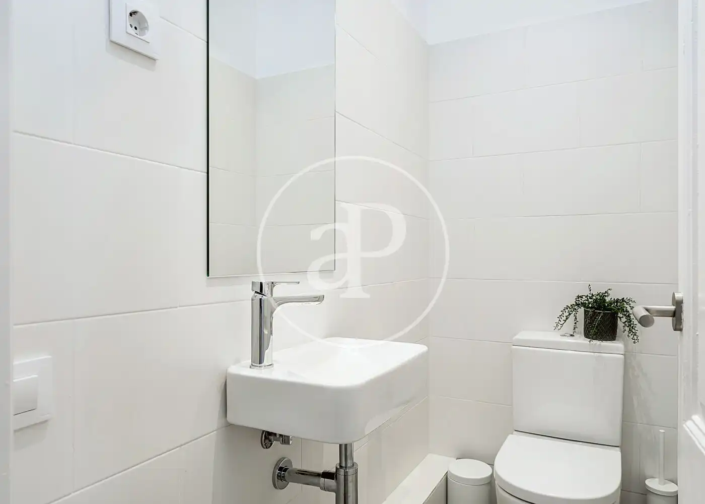 Piso con terraza en venta en Carrer de Girona, imagen 23