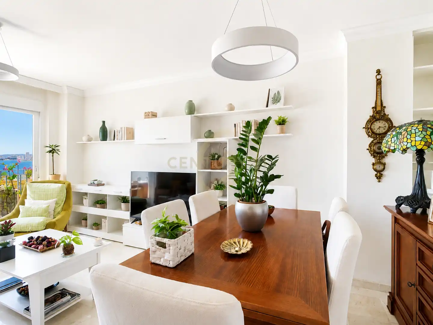 Sala d'estar de Apartament en venda en Benalmádena amb Aire condicionat i Balcó