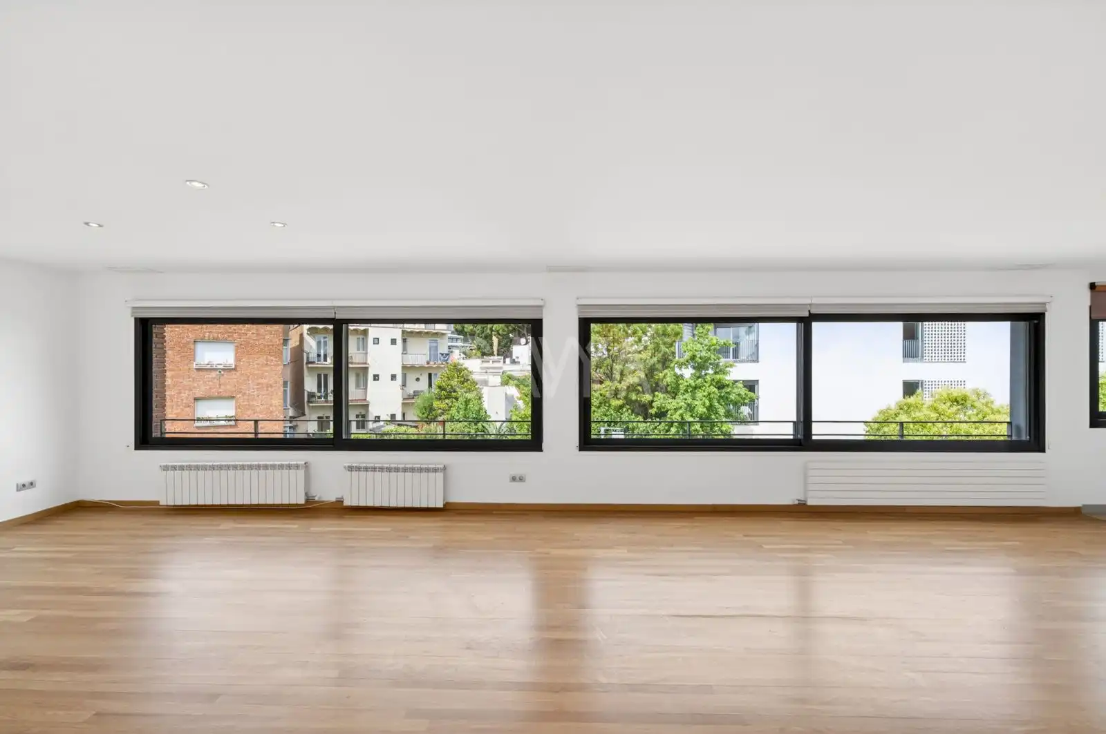 Sala de estar de Casa o chalet en venta en Barcelona con Aire acondicionado, Terraza y Trastero