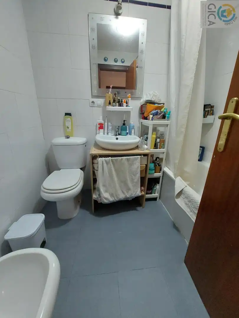Bathroom of Flat for sale in Algeciras  with Terrace