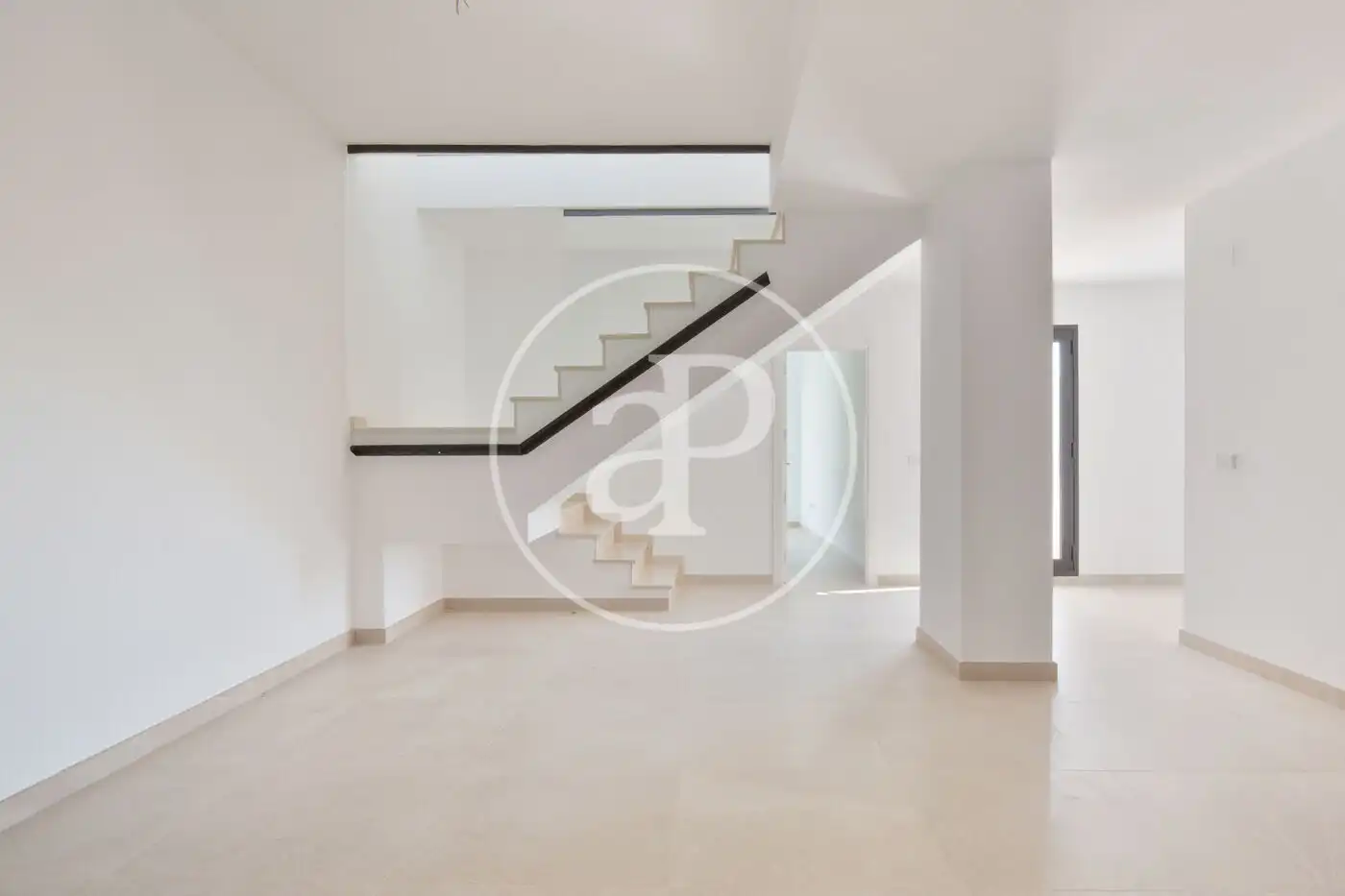 Casa adosada en venta en Chiva con Aire acondicionado, Calefacción y Jardín privado