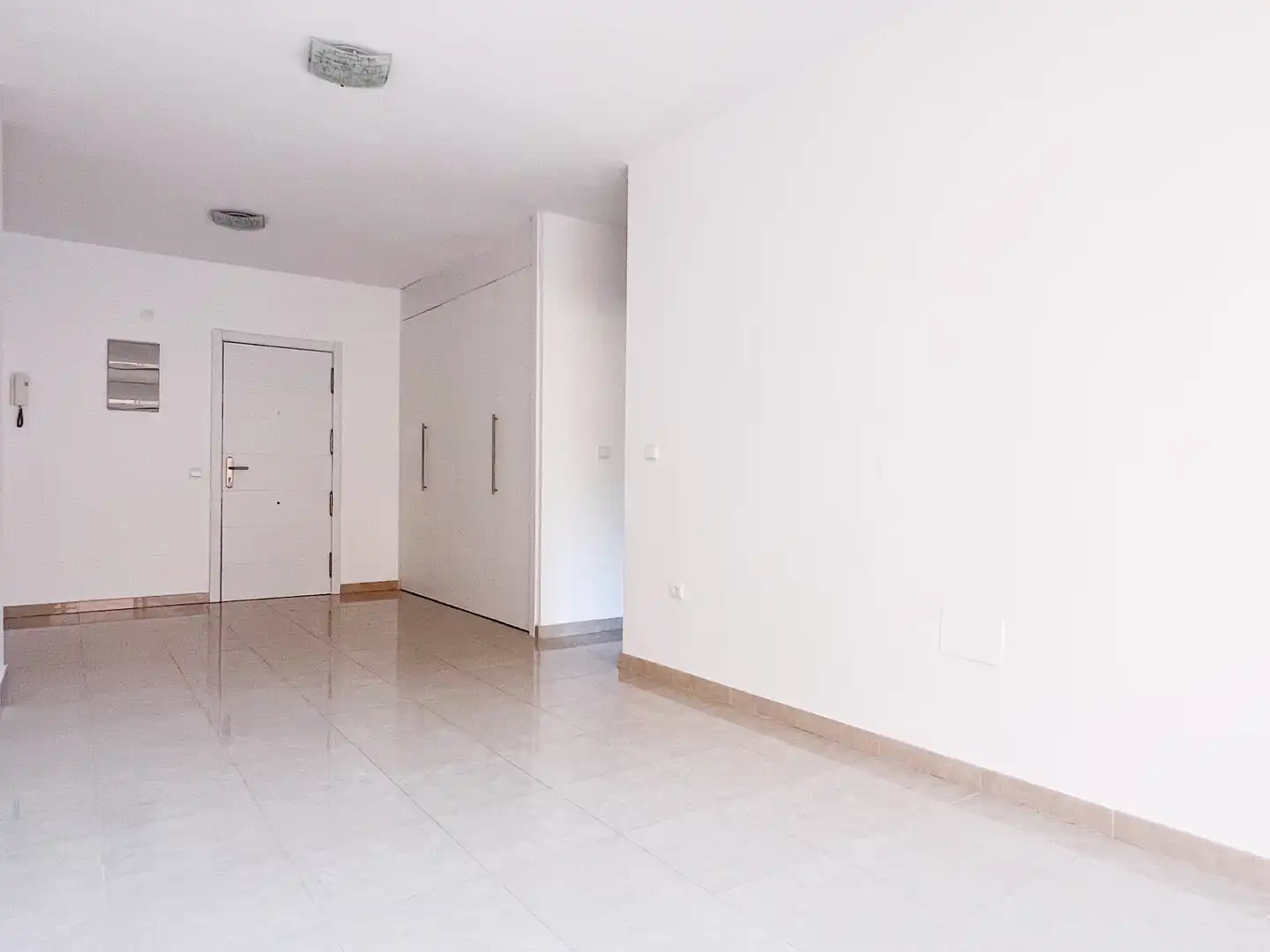 Wohnung zum Verkauf in Náquera mit Klimaanlage, Heizung und Terrasse