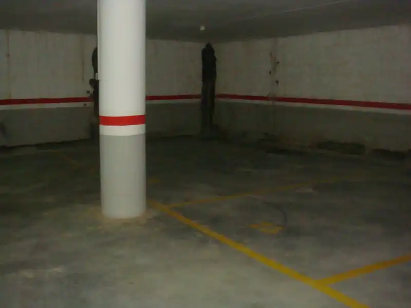 Parking with lift for sale in C/ Aries, imagen 2