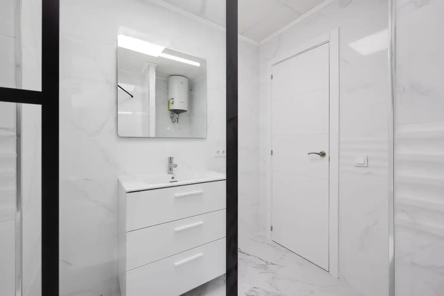 Bathroom of Flat for sale in Torrevieja  with Balcony