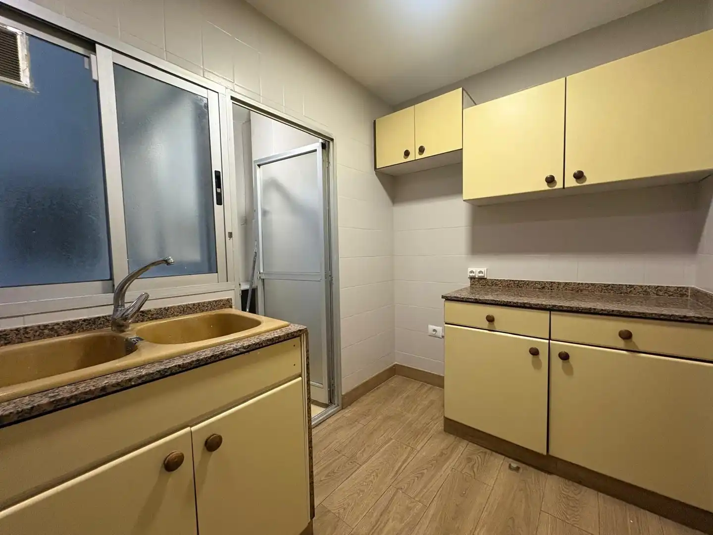 Küche von Wohnung zum Verkauf in Parque de la Bombilla  