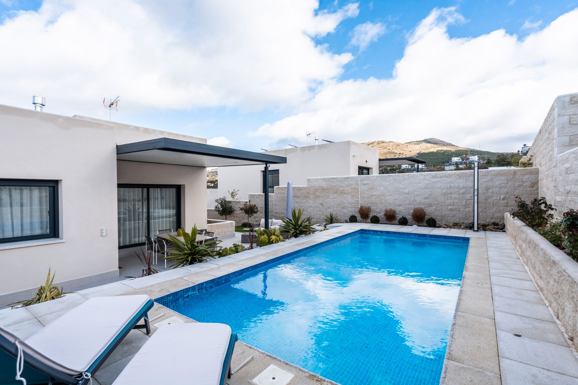 Swimming pool of House or chalet for sale in El Espinar  with Air Conditioner, Heating and Private garden