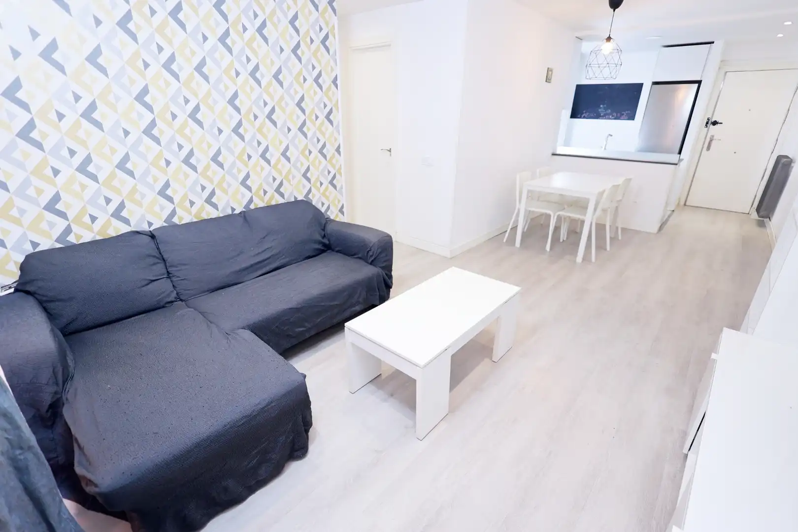 Sala de estar de Piso en venta en Mejorada del Campo con Calefacción, Trastero y Amueblado