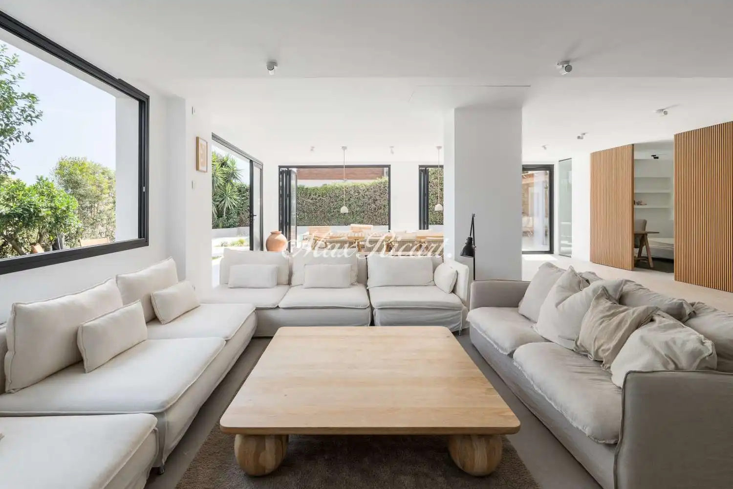 Living room of Houses for rent in Sant Just Desvern  with Air Conditioner, Heating and Terrace