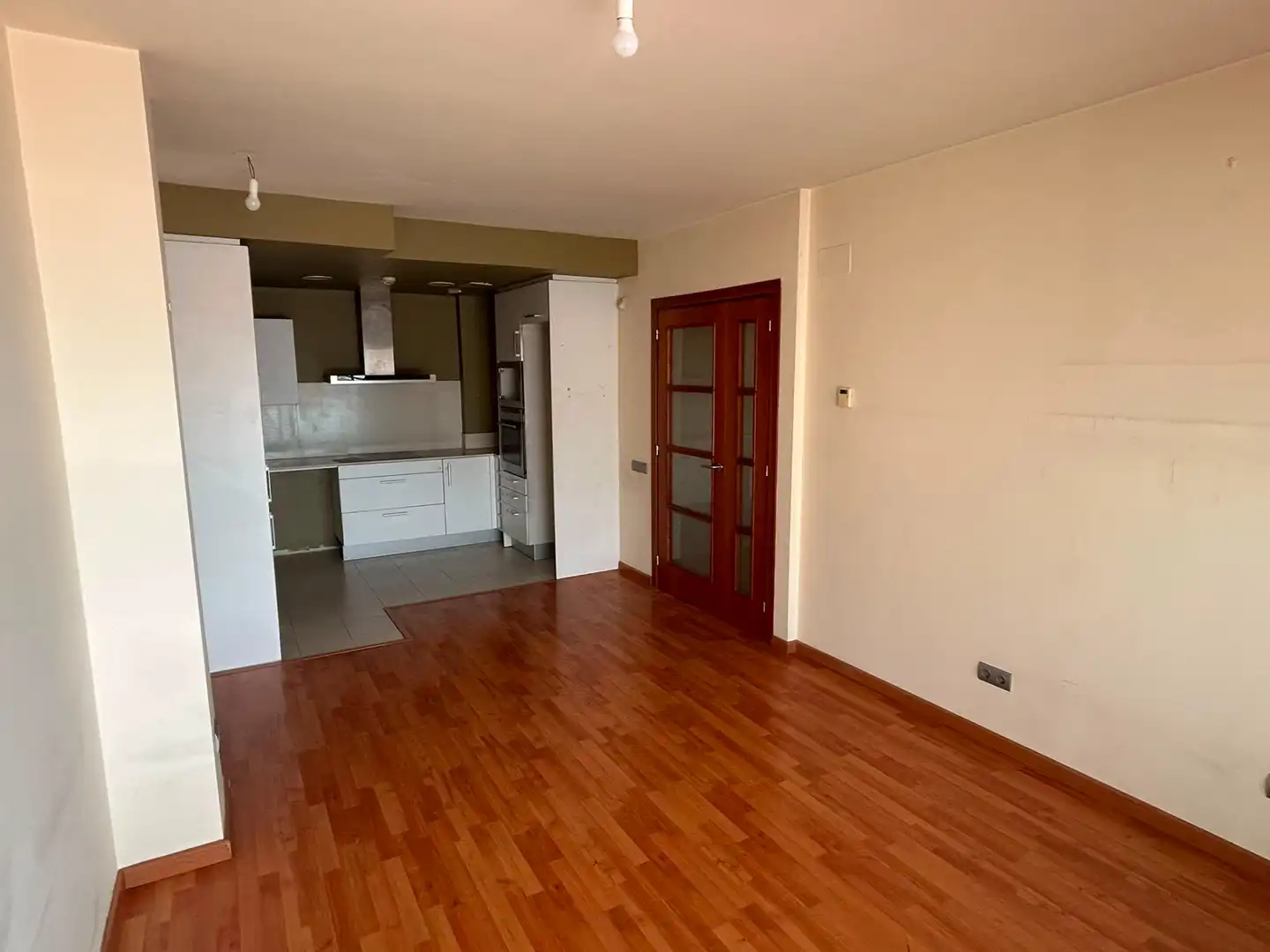 Sala d'estar de Àtic en venda en Terrassa amb Calefacció, Parquet i Terrassa