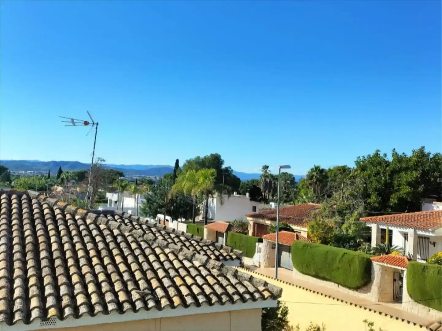 Exterior view of Flat for sale in L'Eliana  with Air Conditioner, Private garden and Parquet flooring