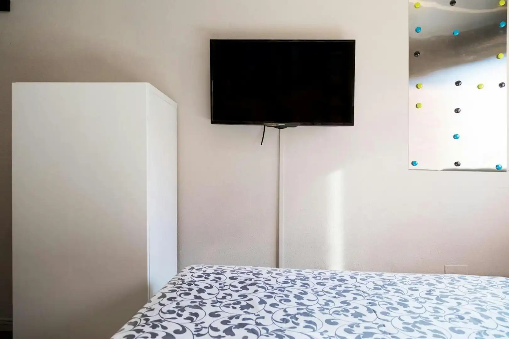 Room in N/A, Las Águilas