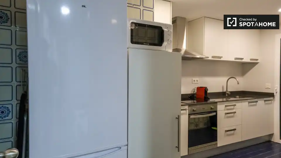 Cocina de Piso de alquiler en Valencia con Aire acondicionado, Calefacción y Amueblado