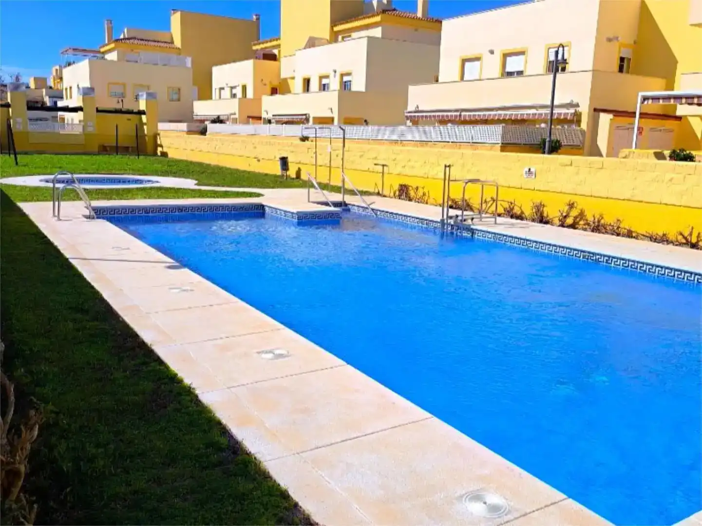 Swimming pool of Flat for sale in Vélez-Málaga  with Private garden, Storage room and Swimming Pool