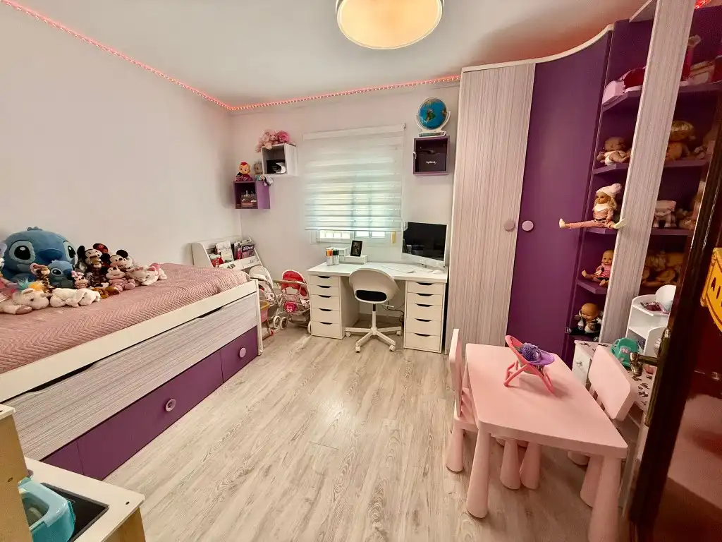 Schlafzimmer von Maisonette zum Verkauf in Cádiz mit Balkon