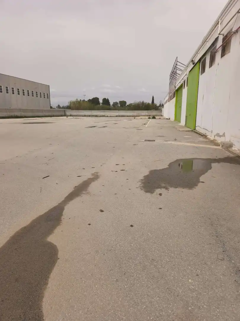 Parkplatz von Fabrikhallen zum Verkauf in Molina de Segura