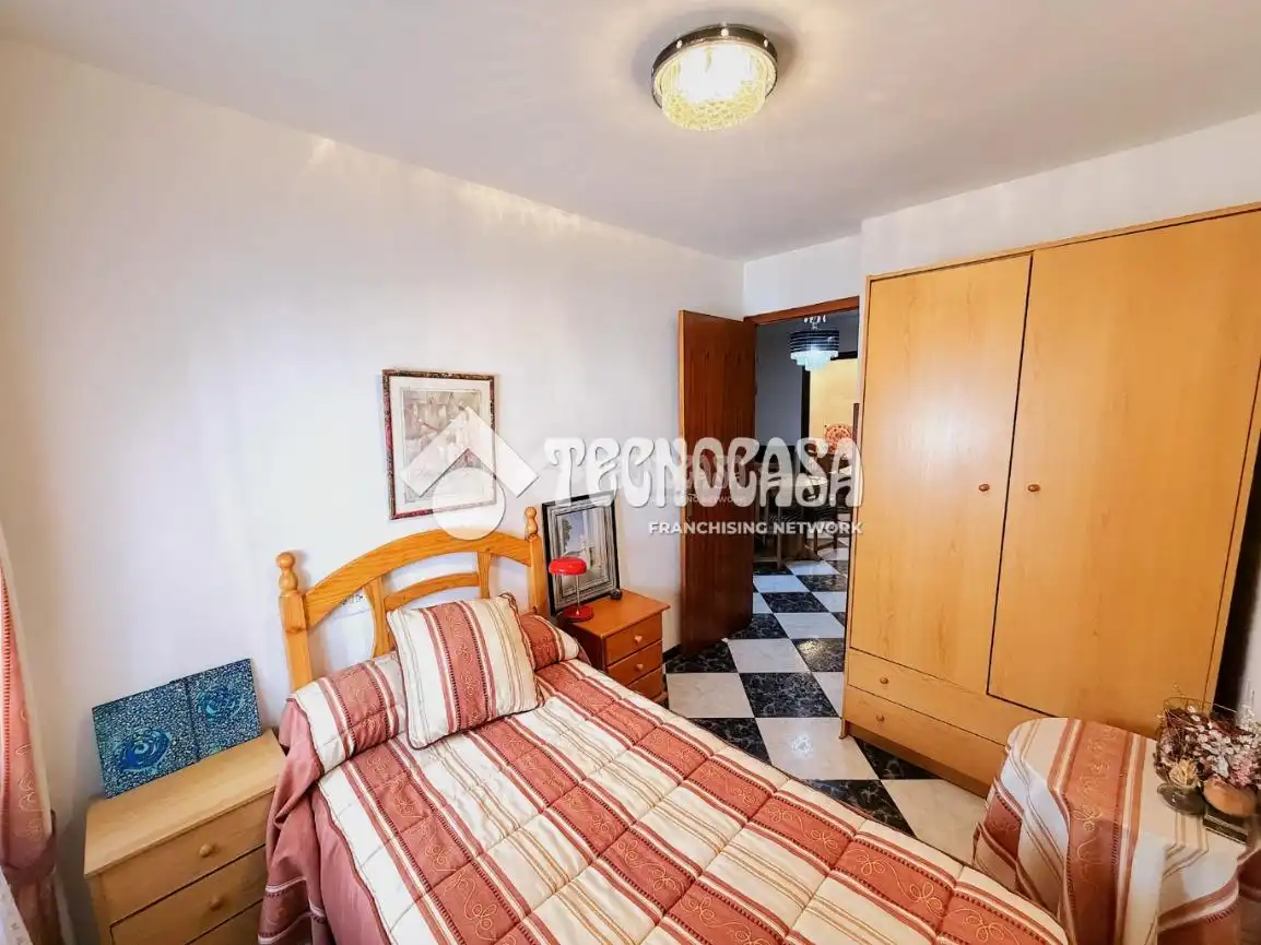 Habitación de Casa adosada en venta en Campillo de Altobuey con Calefacción, Jardín privado y Terraza
