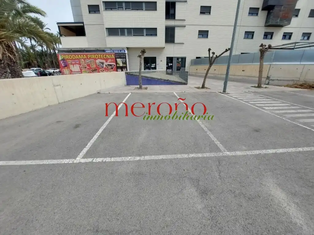Aparcament de Local de lloguer en Elche / Elx amb Aire condicionat