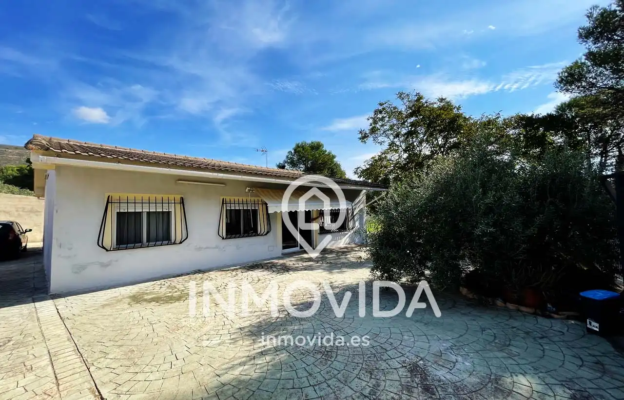Exterior view of Houses for sale in Simat de la Valldigna  with Furnished