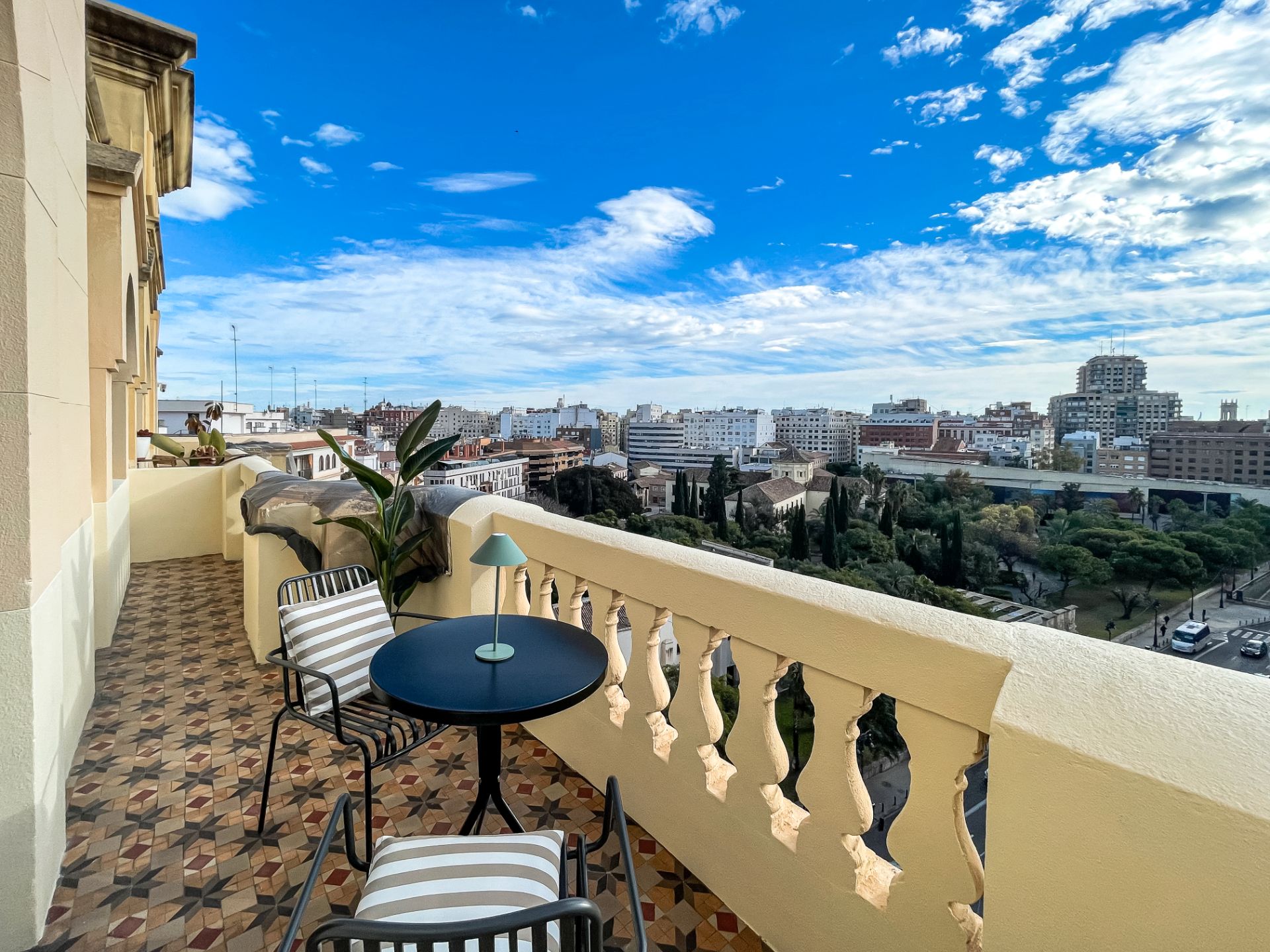 Terrace of Attic to rent in  Valencia Capital  with Air Conditioner, Heating and Parquet flooring