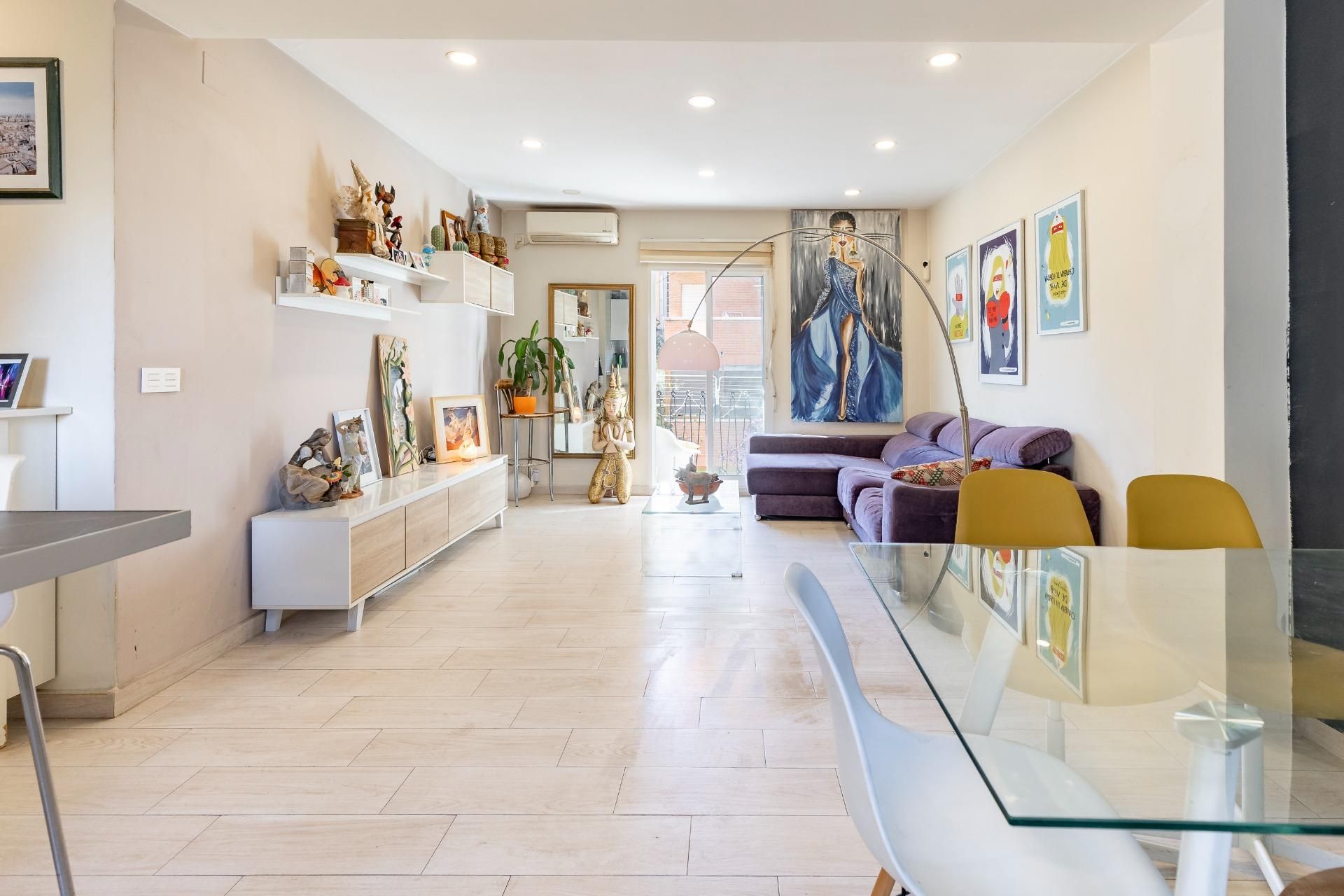 Living room of Flat for sale in  Valencia Capital  with Air Conditioner, Balcony and Alarm